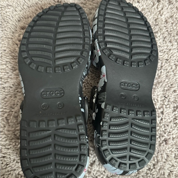 crocs sandals - Picture 2 of 2